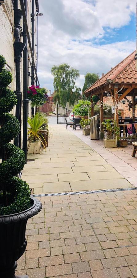 Hotel The Kings Head Louth  Exterior foto
